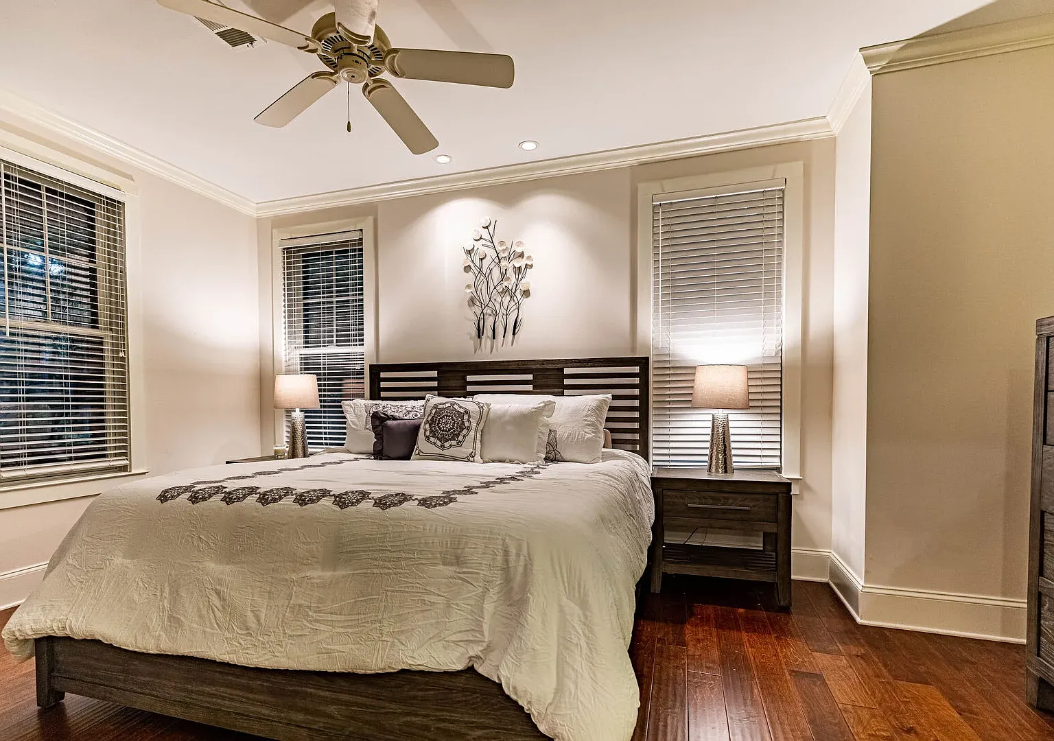 2 bed, $3,200 — Photo 3