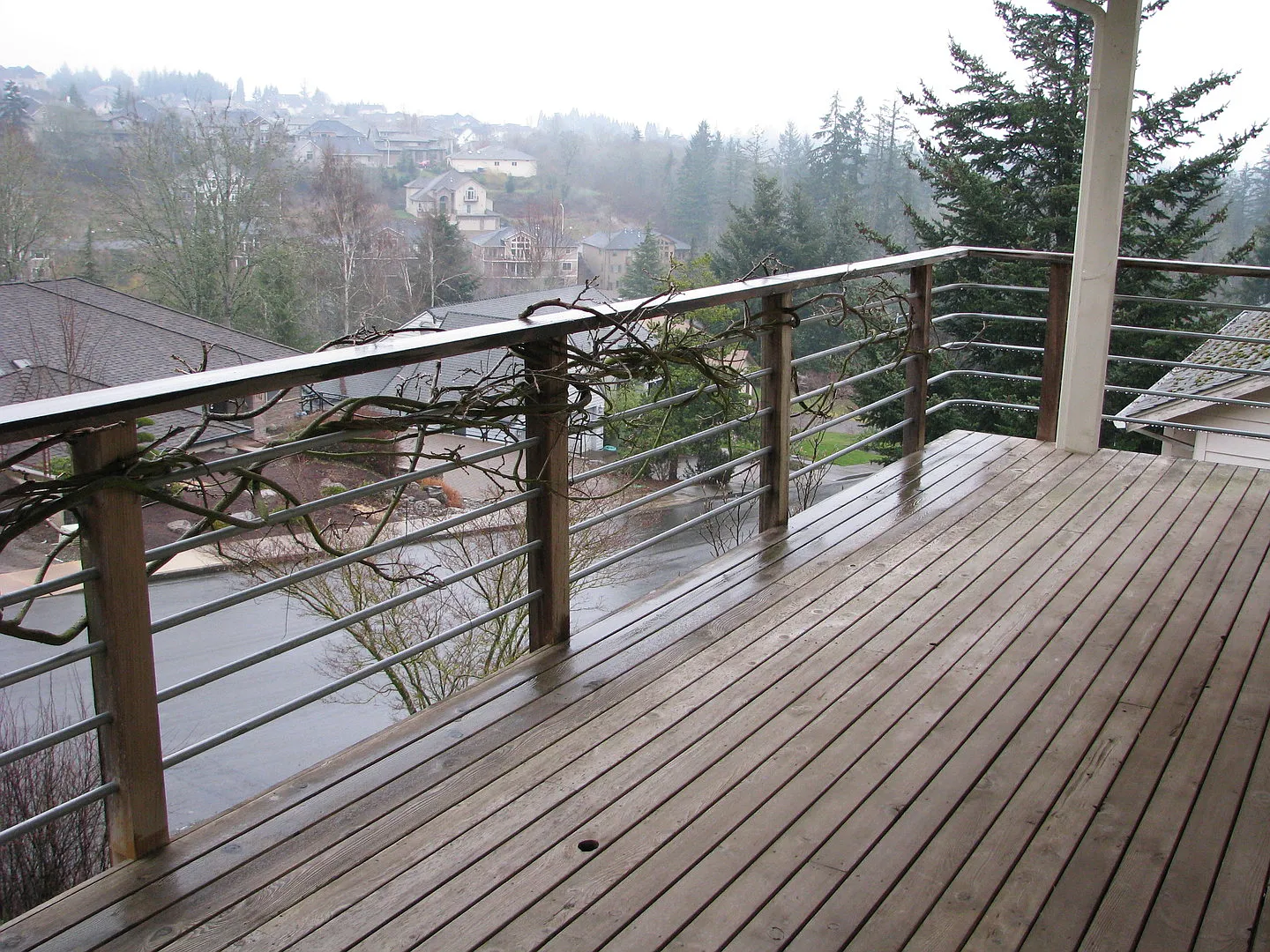 Spacious West Salem Three Bedroom Split Level — Photo 4