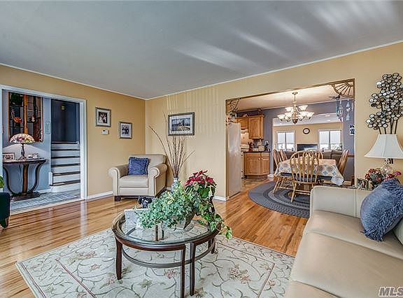 4th image of 38 Parkview Cir