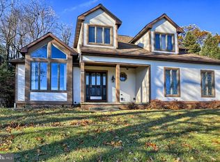 1015 Woodridge Rd, Red Lion, PA 17356