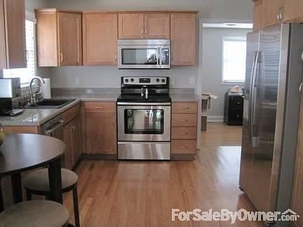 Kitchen
						:
						Appliances Included!
Purchased new in 2010