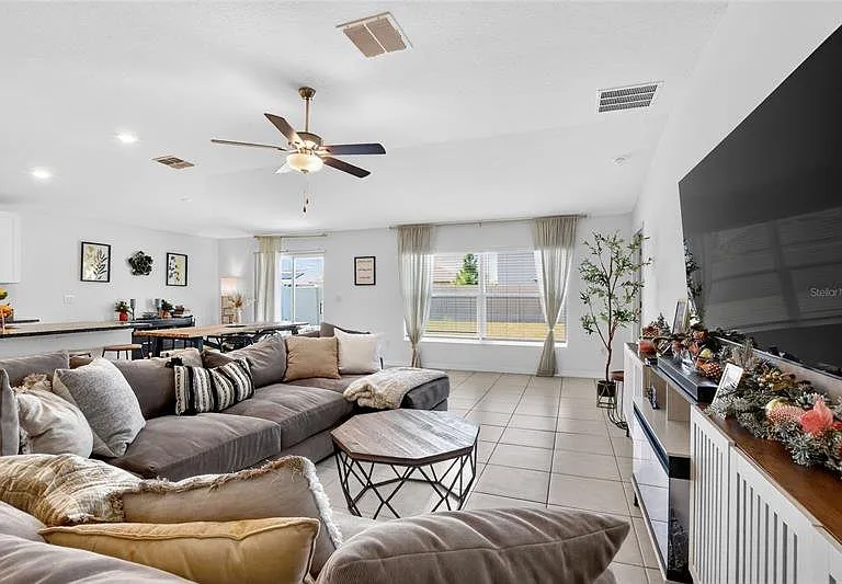 3603 Natural Trace St — Photo 7