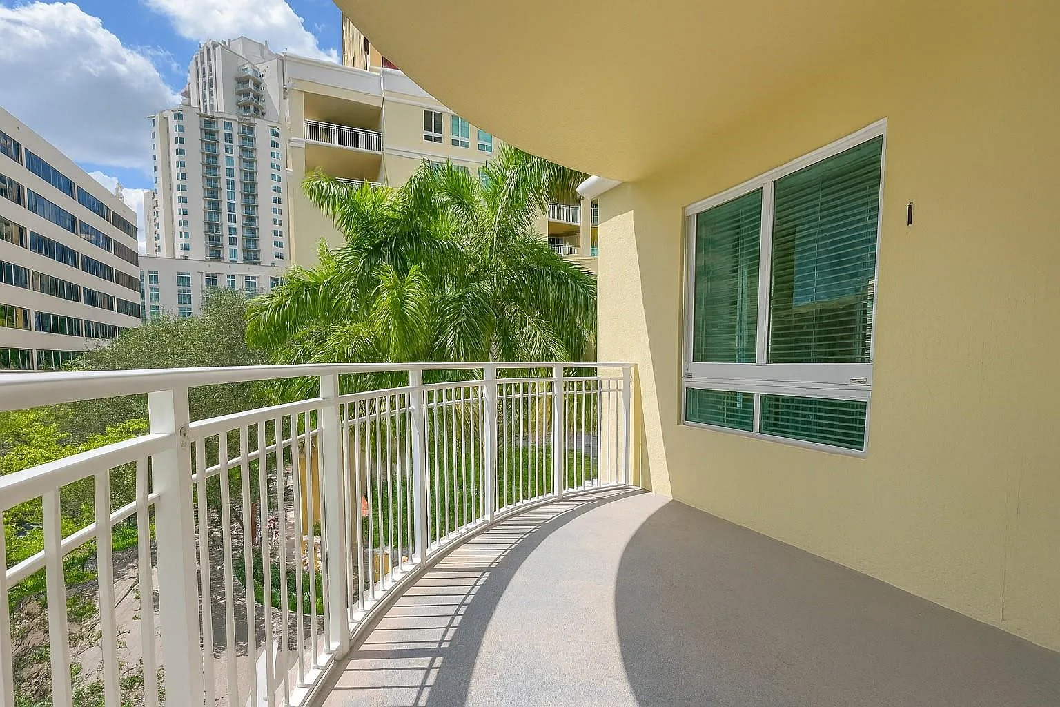 Toscano Condo — Photo 3