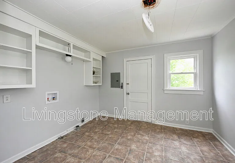872 W Albert Gallatin Ave — Photo 16