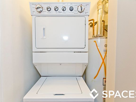 5th image of 3725 N Elston Ave #2
