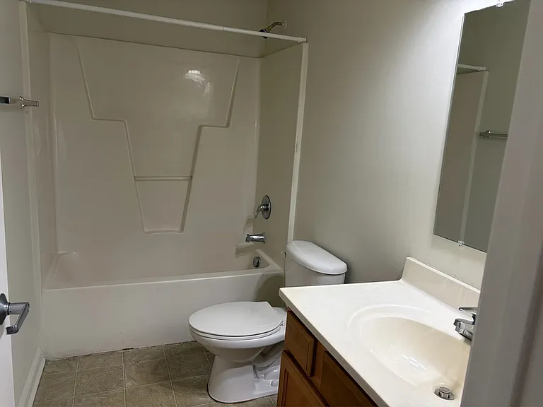 3000 S Adams St #422 — Photo 6