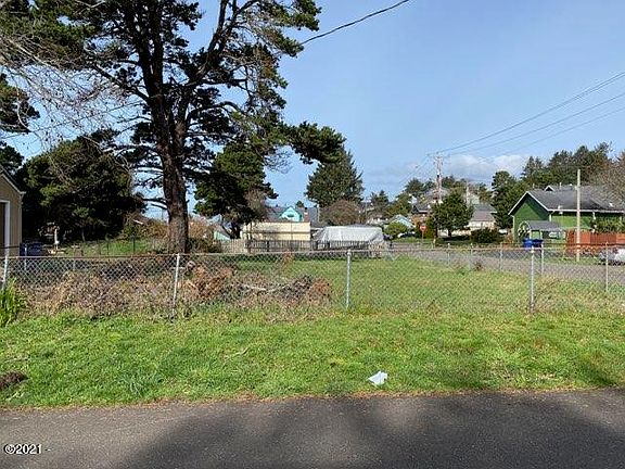 5th image of 1200 NE Mast Ave