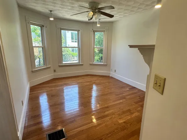 602 Putnam Ave #1, Cambridge, MA 02139