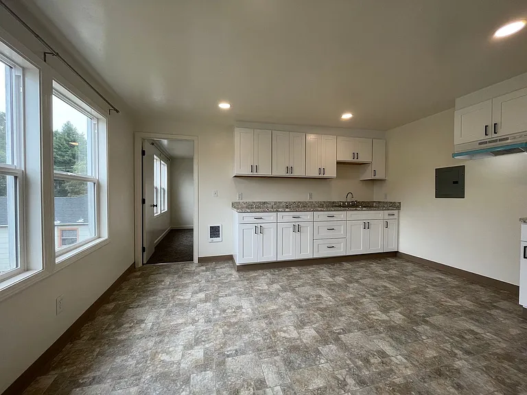 4041 & 4043 Williams St #1-9 — Photo 5
