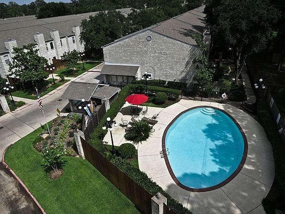 2nd image of 17509 Red Oak Dr #7509