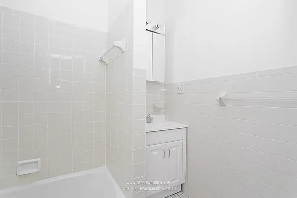 Rented by Copperwood Real Estate | media 14