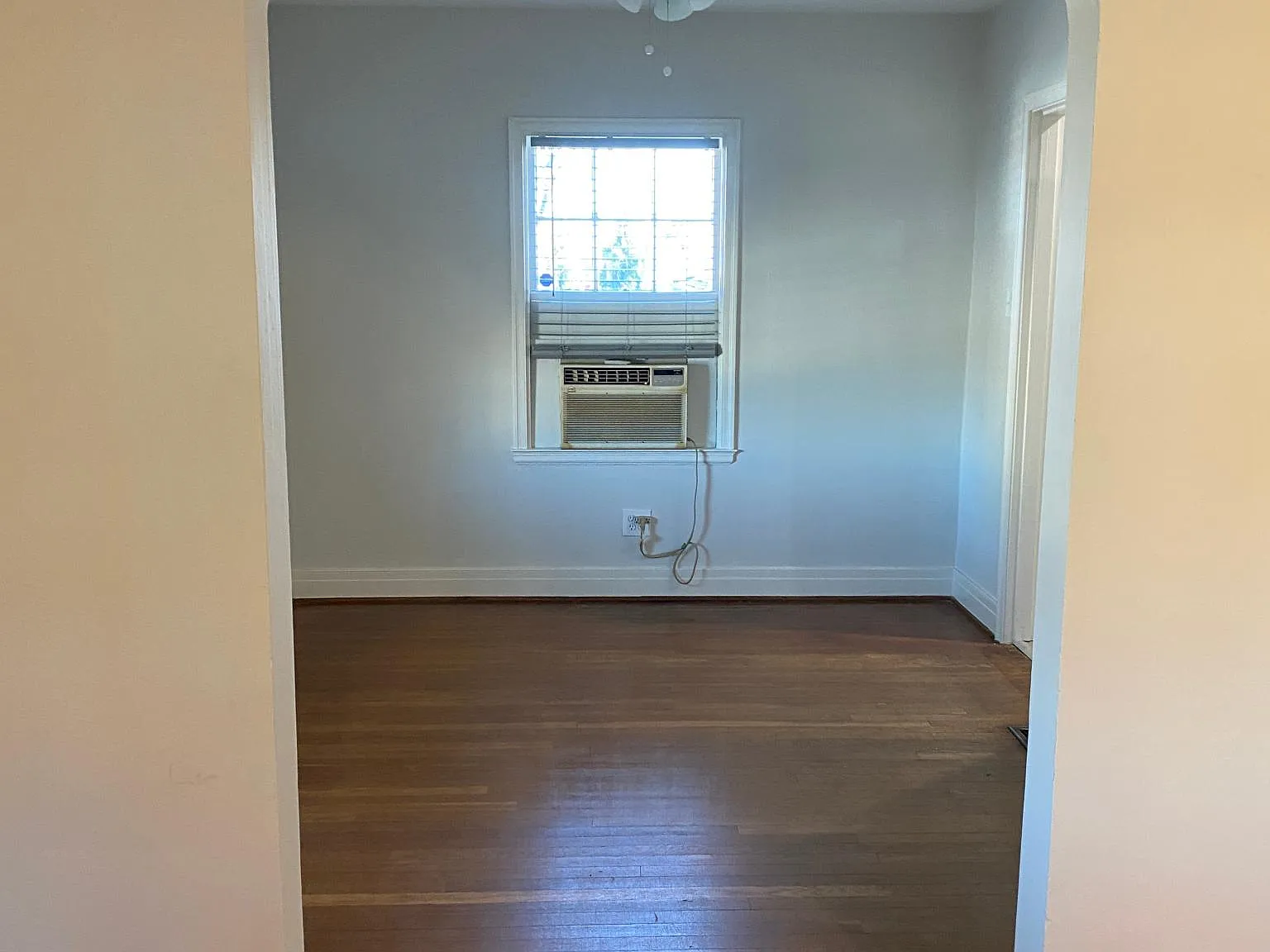 2 bed, 1200 sqft, $1,600 — Photo 2