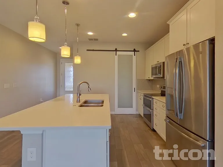 201 Sangmon Ct — Photo 4