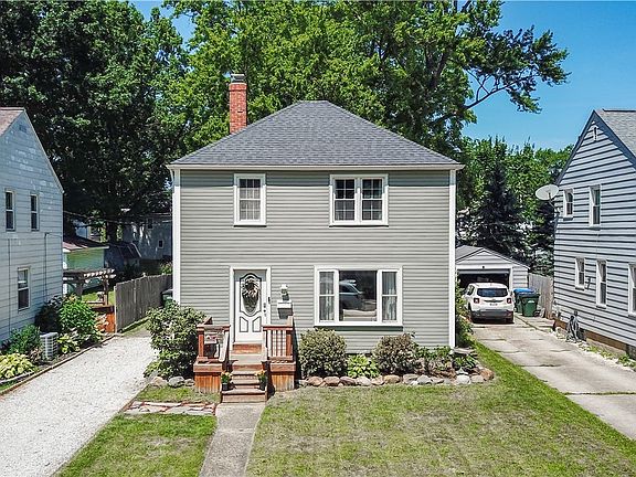 2nd image of 413 Pierce Ave