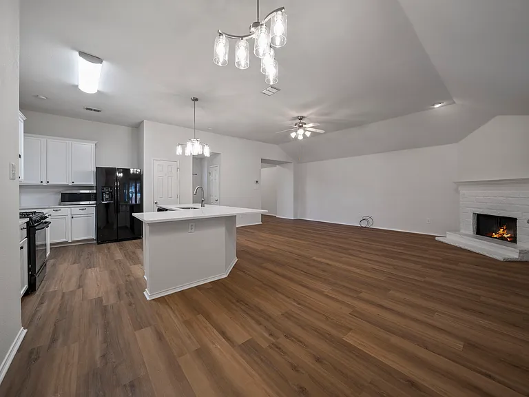 3904 Oakhurst Ln — Photo 8