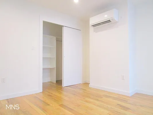 Rented by MNS | media 3