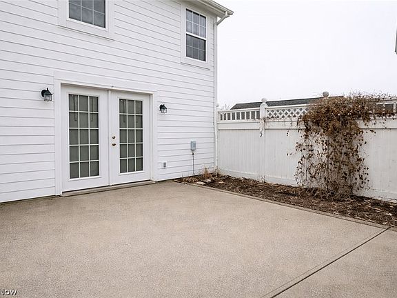 4th image of 633 Lakeview Dr S