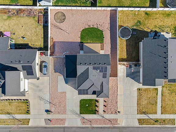 3rd image of 834 W 1050 S