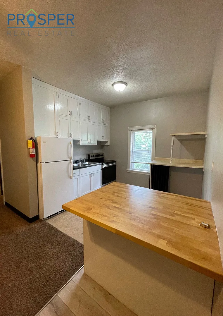 FA1236 — Photo 1