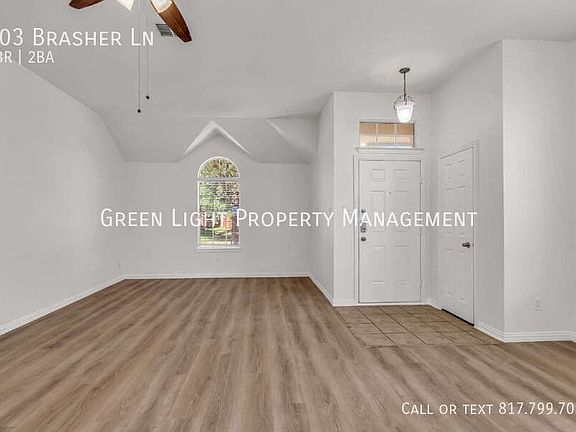 5th image of 403 Brasher Ln