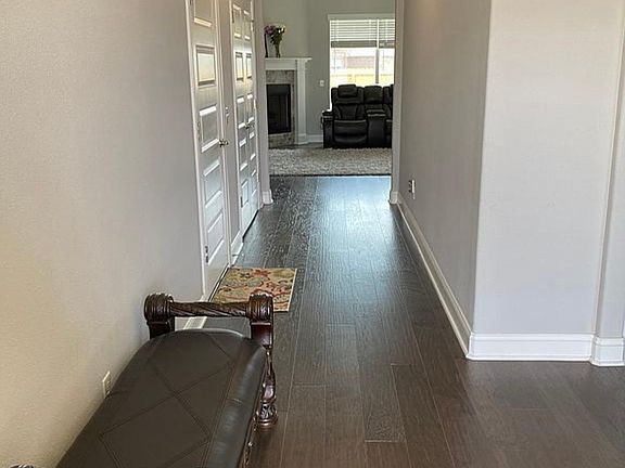 5th image of 3903 SW Mistletoe Ave