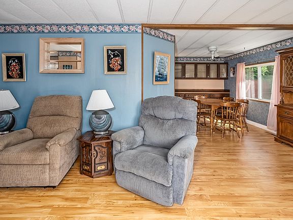 4th image of 3031 200th St #101
