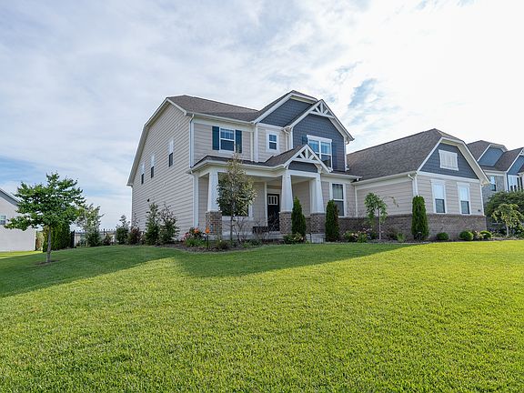 5th image of 15555 Memorial Way