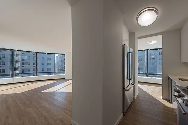 Rented by Solow Realty | media 4
