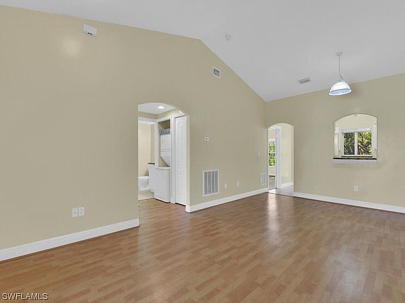 2nd image of 4166 Castilla Cir APT 205