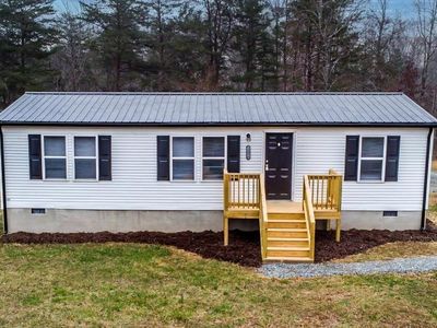 18056 L P Bailey Memorial Hwy, Nathalie, VA, 24577