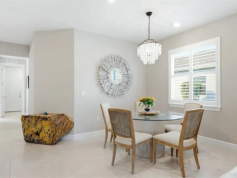 25029 Pearl Lake Cir — Photo 15