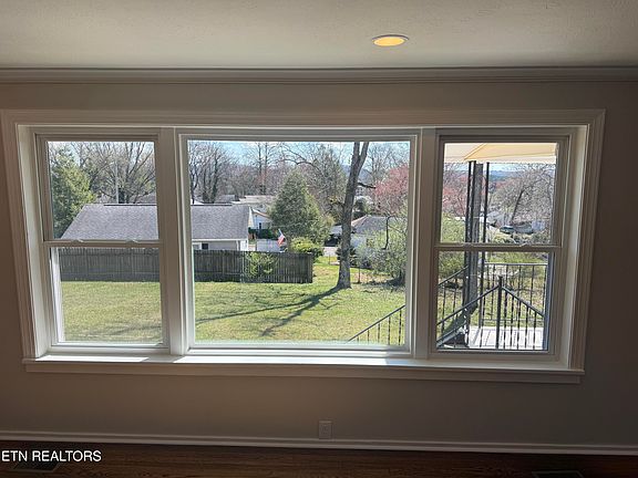 5th image of 109 W Malta Rd