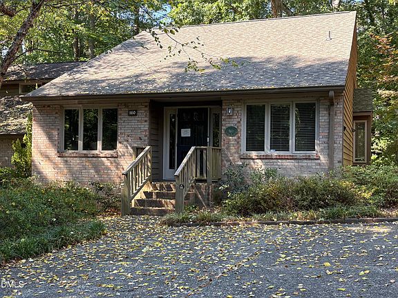 4th image of 160 Montrose Dr