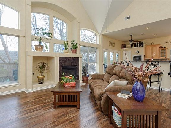 2nd image of 1516 Buena Vista Dr