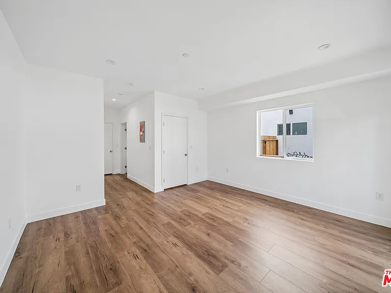 6334 1/2 Beck Ave — Photo 7