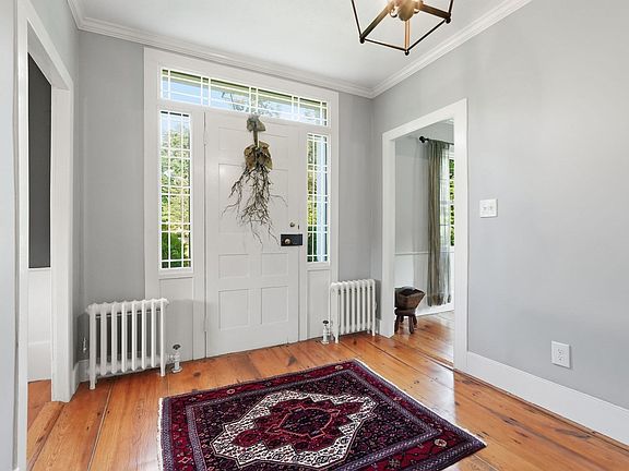4th image of 128 Somers Rd