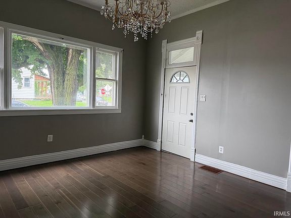 4th image of 1801 High St