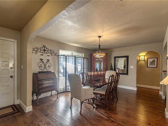 3rd image of 2521 Little Creek Dr