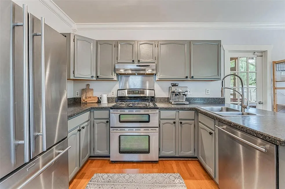 2 bed, $2,000 — Photo 1