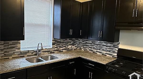 1st image of 7828 S Maryland Ave #2