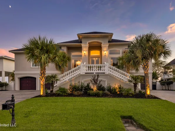 15621 Rue Dauphine Cir, Biloxi, MS 39532