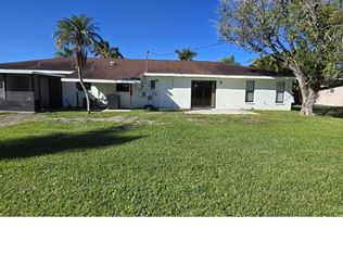 2208 Iris Way, Fort Myers, FL 33905