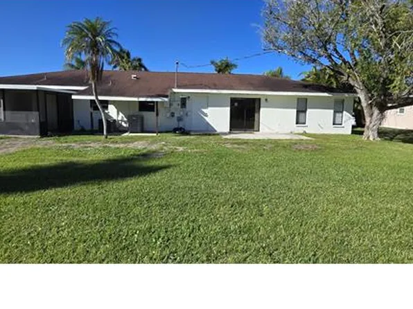 2208 Iris Way, Fort Myers, FL 33905