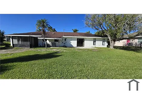 2208 Iris Way Photo 1