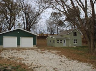 22693 280th St, Hinton, IA 51024
