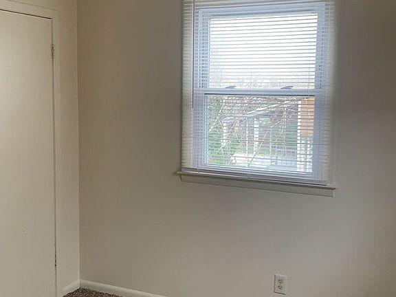 5th image of 121 New York Ave #8400017