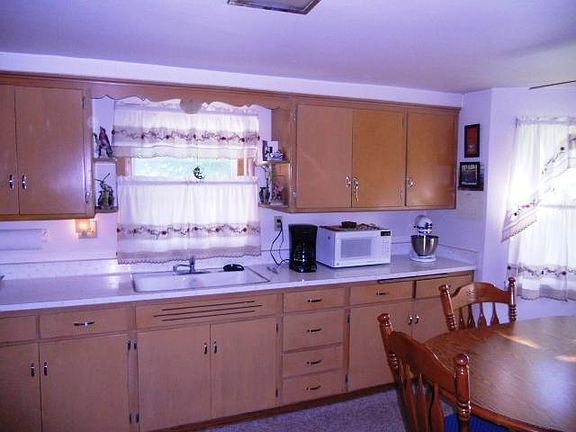 5th image of 2800 W Carmen Ave