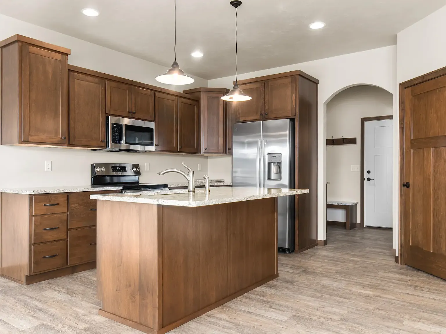 4 bed, 2.5 bath, 2150 sqft, $2,725 — Photo 3