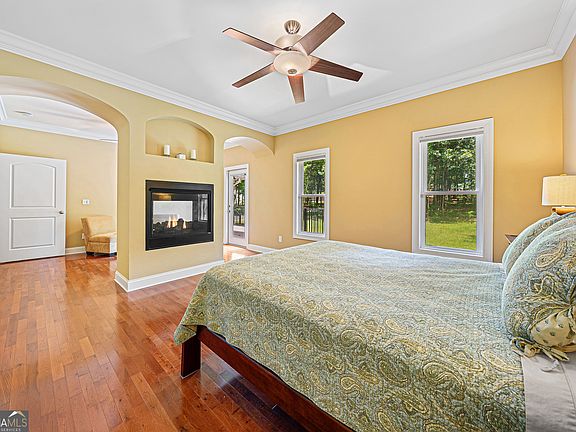 4th image of 181 Ethridge Way