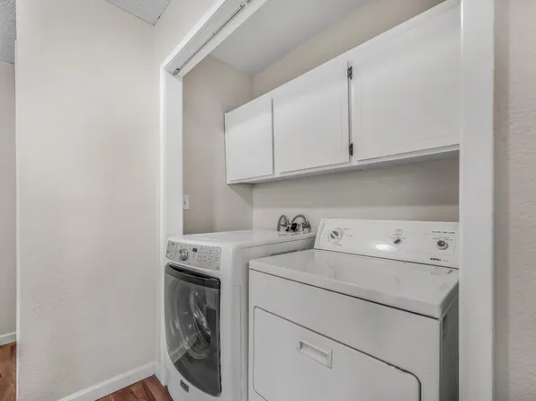 12476 W F St, Kerman, CA 93630